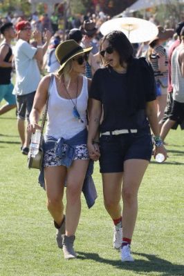 Hilary Duff al Coachella Music Festival 12 aprile 2014 con Mike, Alanna e amici
