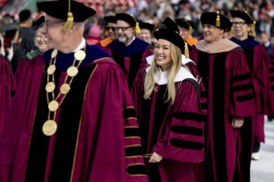 hilary-duff-Discorso-Northeastern-University-2.jpg