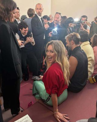 Hilary Duff - Milano Fashion Week
Parole chiave: milano italia moda fendi fashion