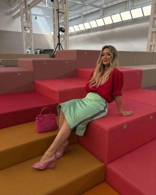 Hilary Duff - Milano Fashion Week
Parole chiave: milano italia moda fendi fashion