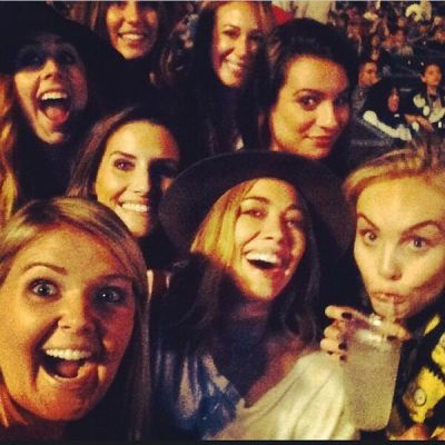 Hilary con amici e Lea Michele al concerto di Bruno Mars
Parole chiave: lea michele
