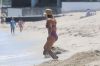 hilary-duff-in-bikini-spiaggia-malibu-4-7-2022-sexy-11.jpg
