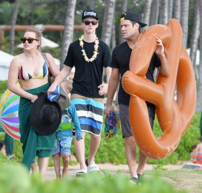 Hilary Duff alle Hawaii con famiglia
