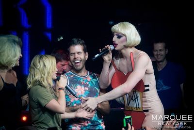 Presentazione di Chasing the Sun
Hilary Duff presenta il nuovo singolo "Chasing the Sun" al Marquee di New York
