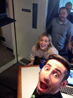 Intervista per Q100
Hilary Duff promuove il nuovo singolo "All About You" a Q100
